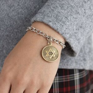 Gold and Silver Star Pendant Bracelet